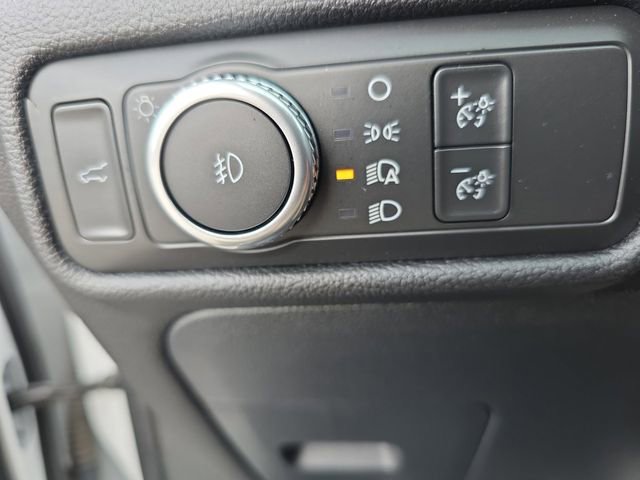 Certified 2021 Ford Explorer XLT w/ Equipment Group 202A image 25