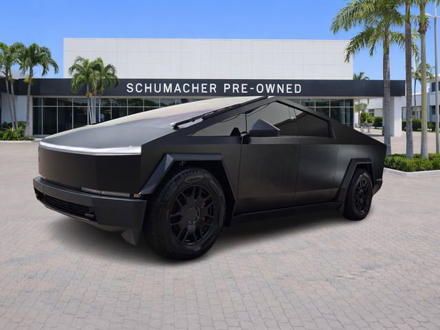 Used 2024 Tesla Cybertruck AWD Crew Cab image 3