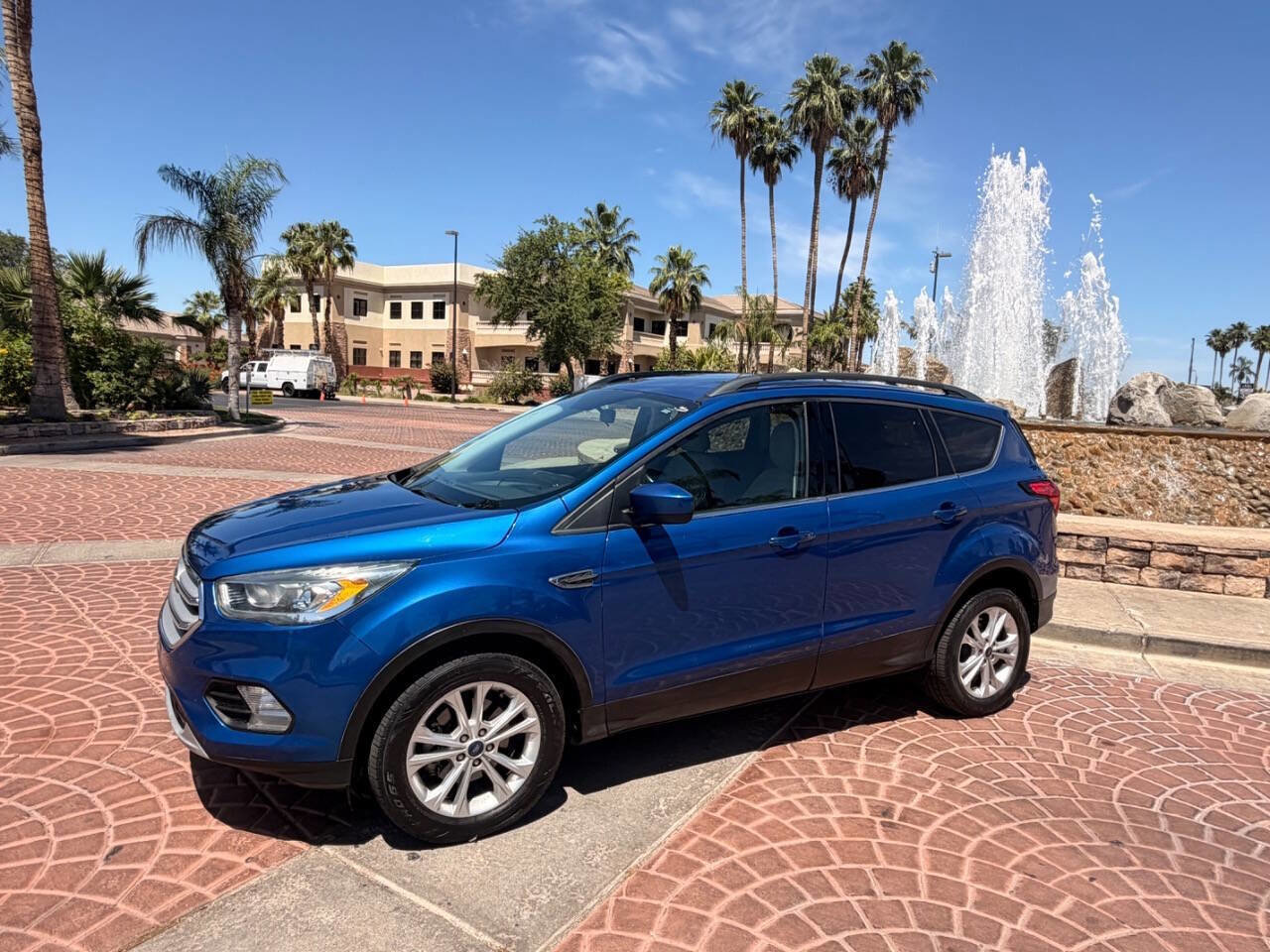 Used 2019 Ford Escape SEL FWD image 8