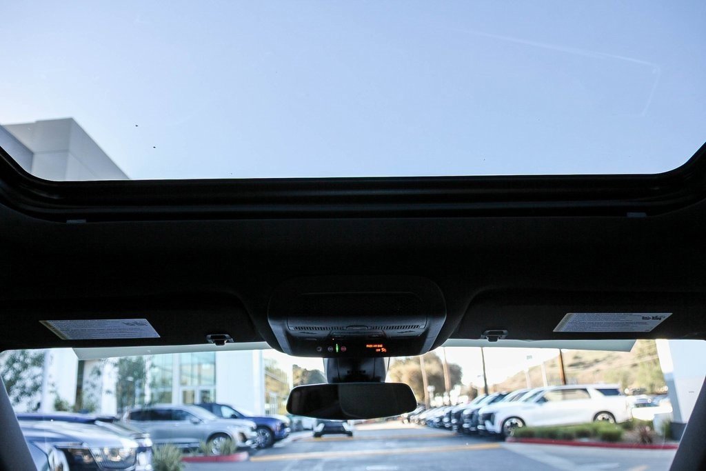 Certified 2023 Cadillac XT6 Premium Luxury image 12