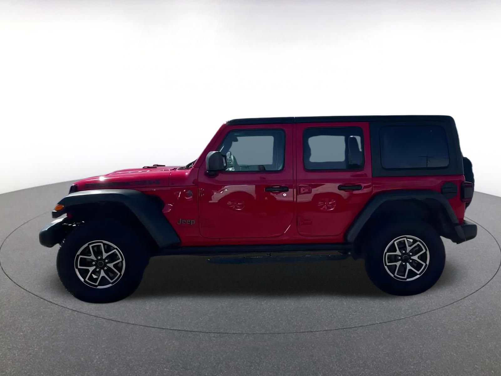 Used 2025 Jeep Wrangler Unlimited Rubicon image 2