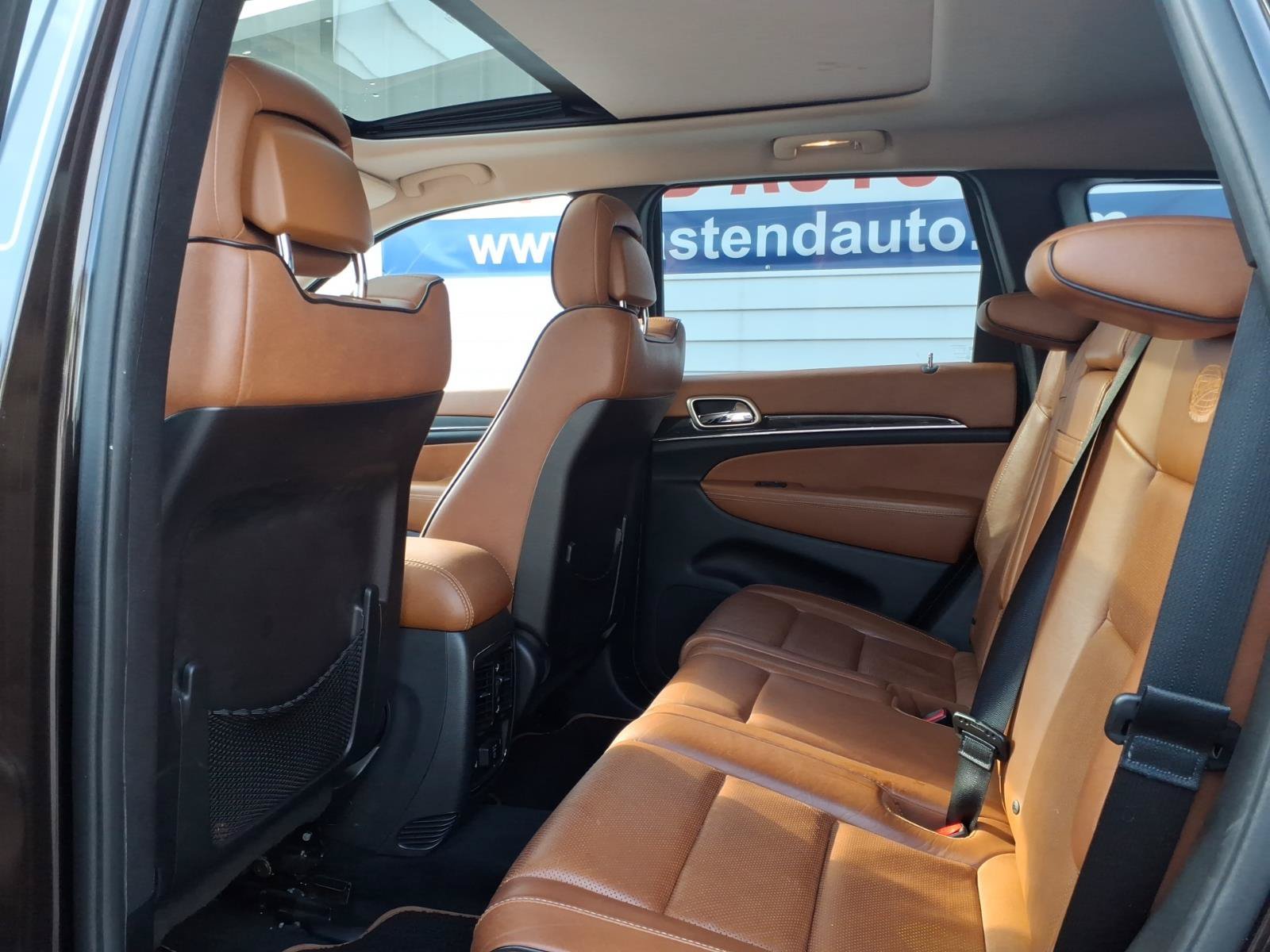 Used 2012 Jeep Grand Cherokee Overland Summit AWD/4WD image 11