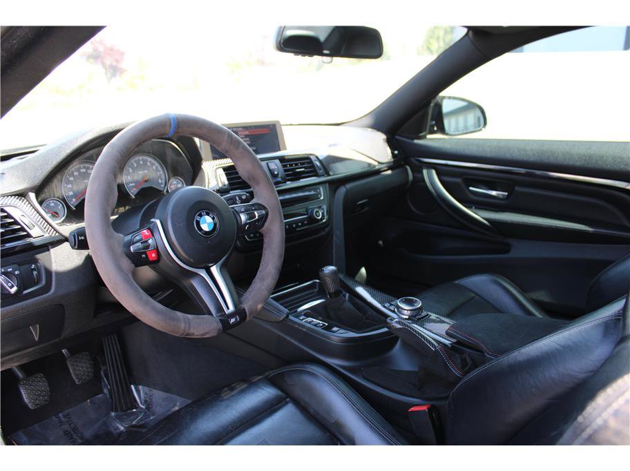 Used 2015 BMW M4 Coupe w/ Executive Package RWD image 9