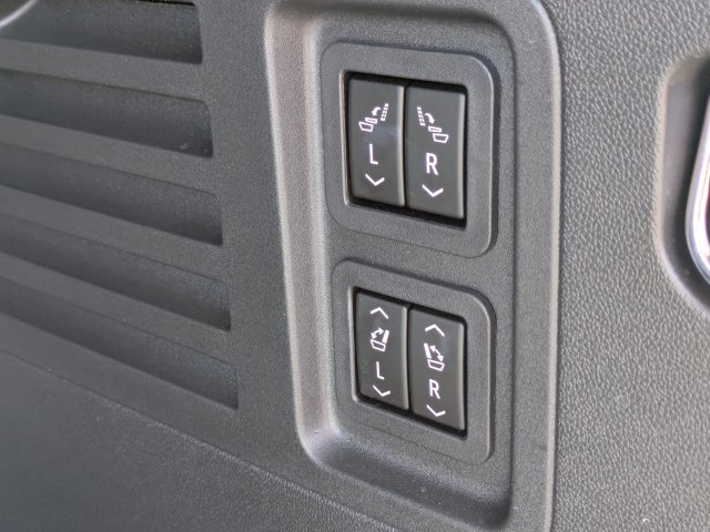 Used 2026 Buick Enclave Preferred w/ Power Package FWD image 16