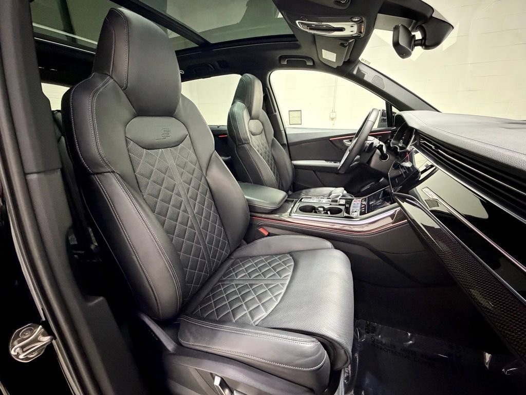 Used 2024 Audi SQ7 Premium Plus AWD/4WD image 47