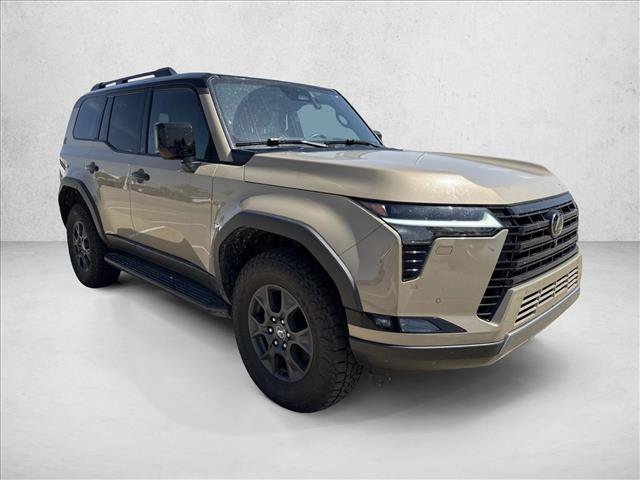 Used 2024 Lexus GX 550 AWD/4WD image 3