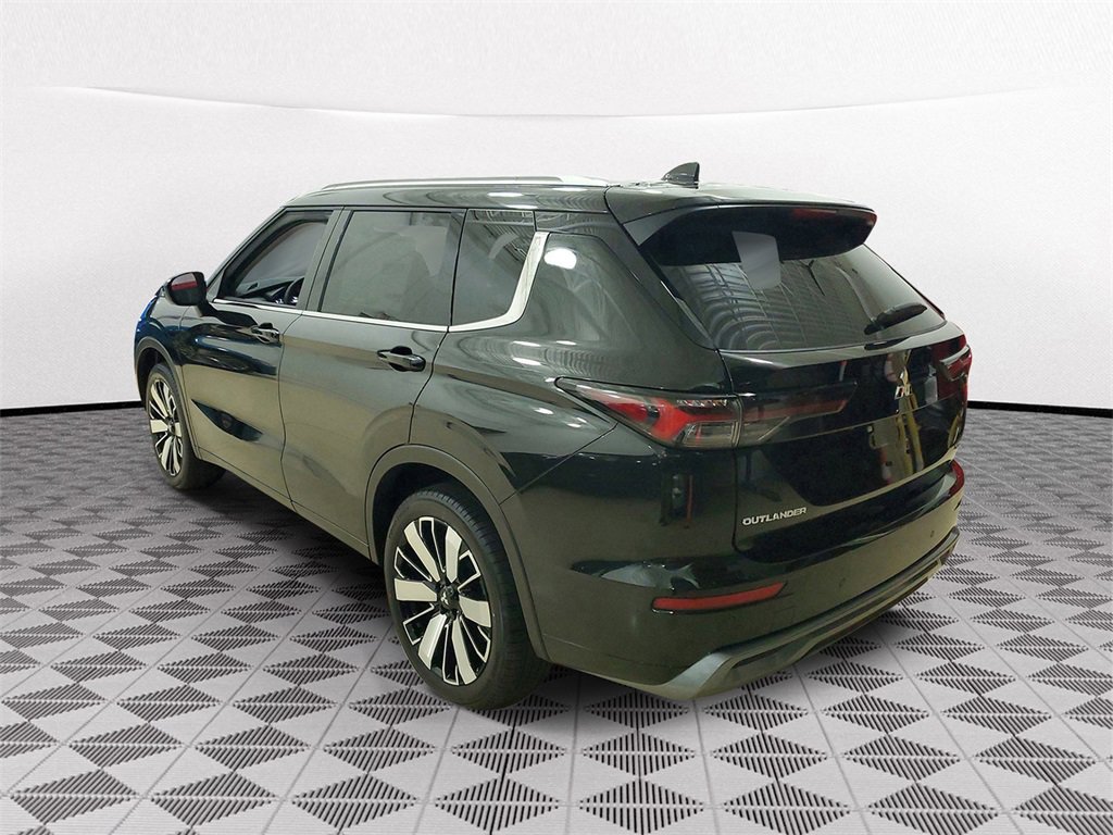 New 2025 Mitsubishi Outlander SEL image 4