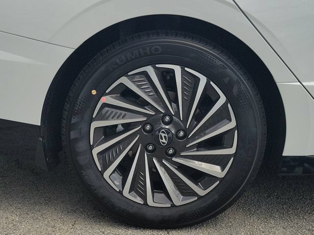 New 2026 Hyundai Sonata Limited FWD image 5