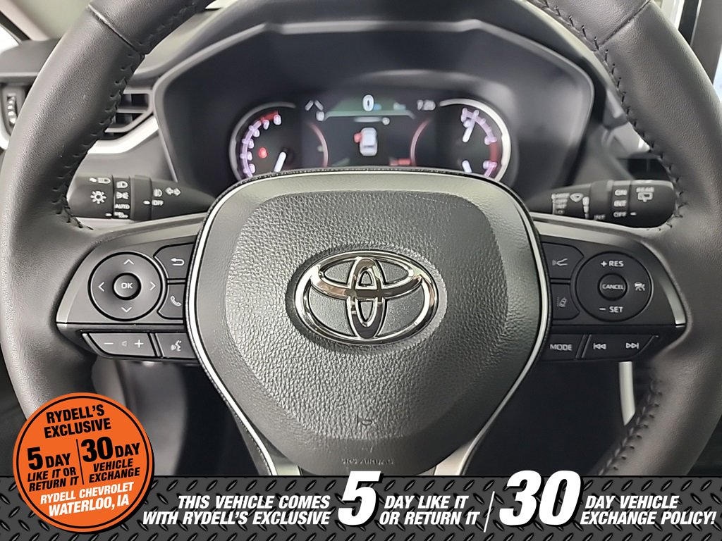 Used 2025 Toyota RAV4 XLE Premium image 25