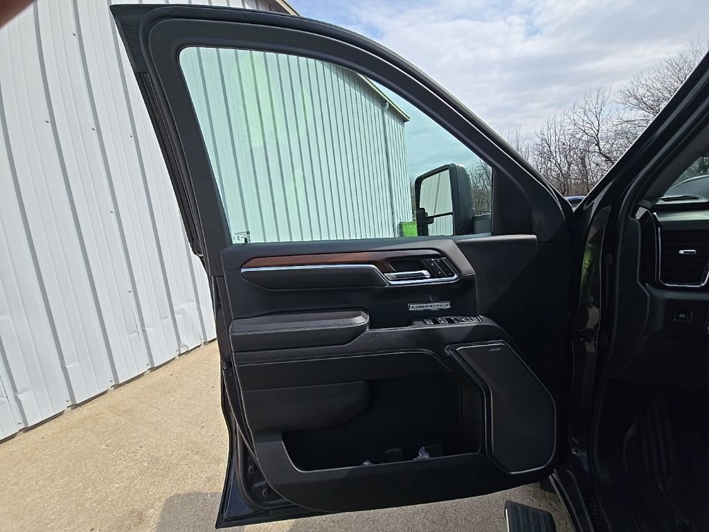 Used 2024 GMC Sierra 1500 Denali w/ Denali Reserve Package AWD/4WD image 19