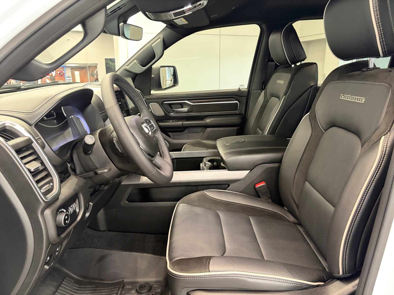 Used 2025 RAM 1500 Laramie w/ Night Edition AWD/4WD image 12
