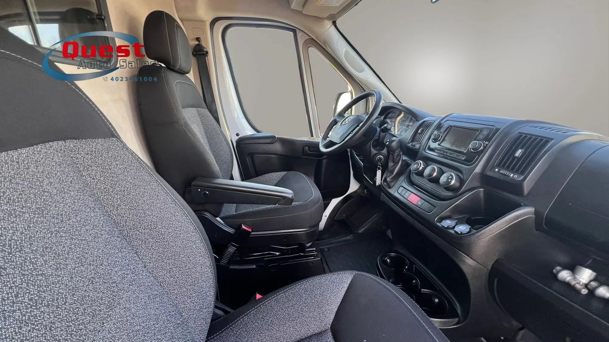 Used 2021 RAM ProMaster 2500 w/ Convenience Group FWD image 12