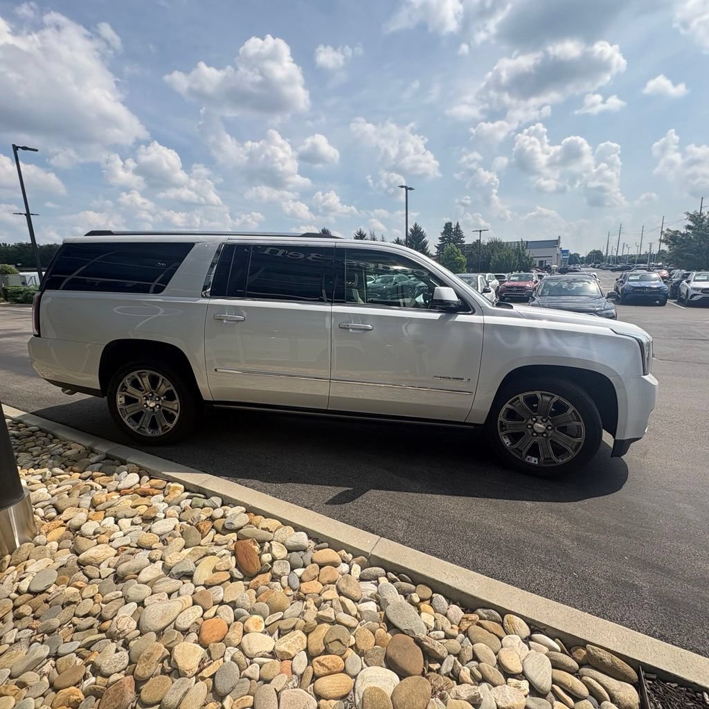 Used 2017 GMC Yukon XL Denali w/ Open Road Package AWD/4WD image 5