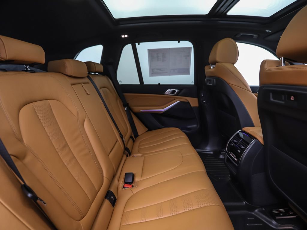 Used 2022 BMW X5 xDrive40i w/ M Sport Package image 26