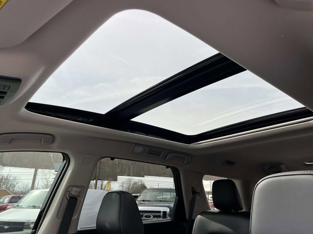 Used 2025 Nissan Pathfinder Platinum image 35