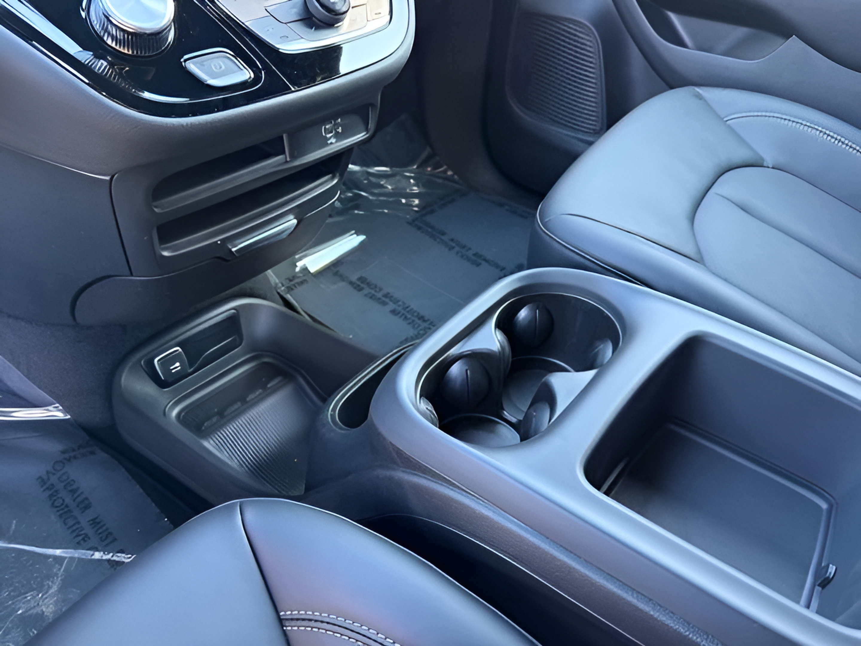 New 2026 Chrysler Pacifica Select w/ S Appearance Package FWD image 25