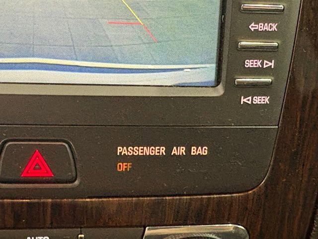 Used 2016 Chevrolet Traverse LT FWD image 24