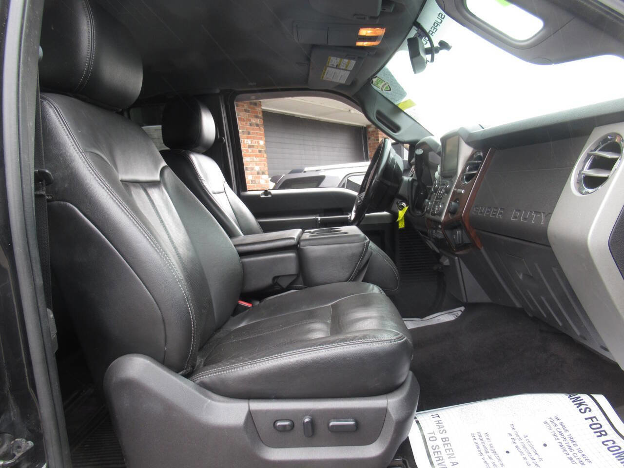 Used 2015 Ford F350 Lariat w/ Chrome Package image 9