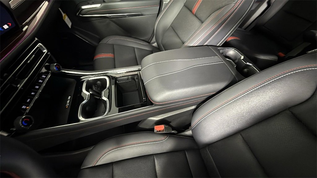 Certified 2026 Chevrolet Traverse RS image 40