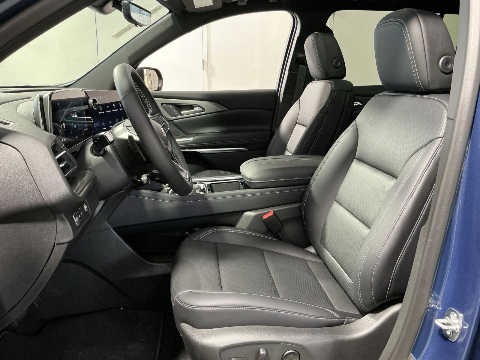 New 2026 Chevrolet Traverse LT FWD image 14