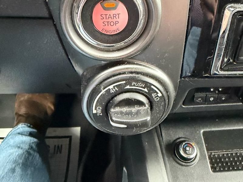 Used 2017 Nissan Titan Platinum Reserve w/ Off-Road Package AWD/4WD image 20
