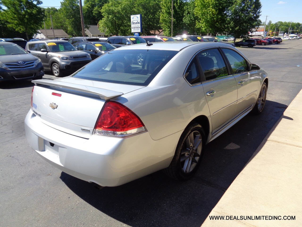 Used 2015 Chevrolet Impala LTZ FWD image 3