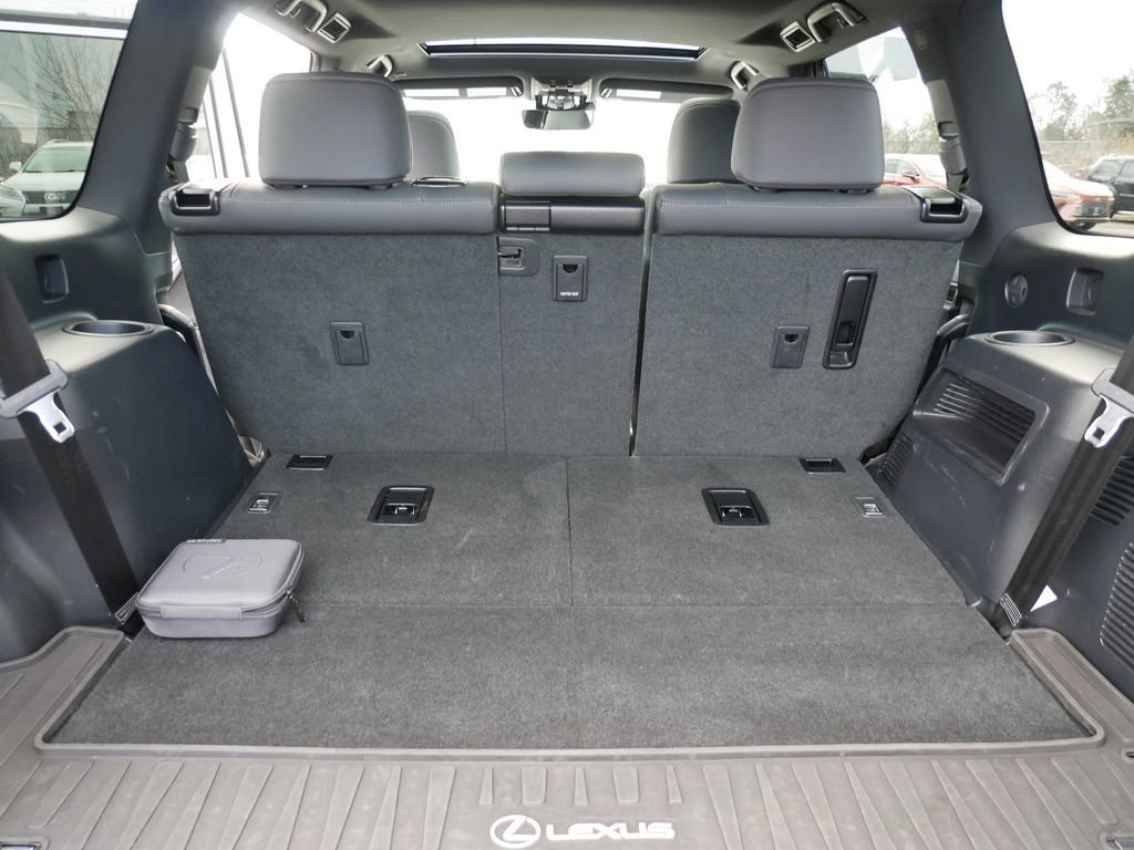 Certified 2023 Lexus GX 460 Premium w/ Premium Package AWD/4WD image 12
