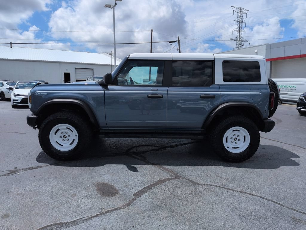 Used 2023 Ford Bronco Heritage Edition AWD/4WD image 2
