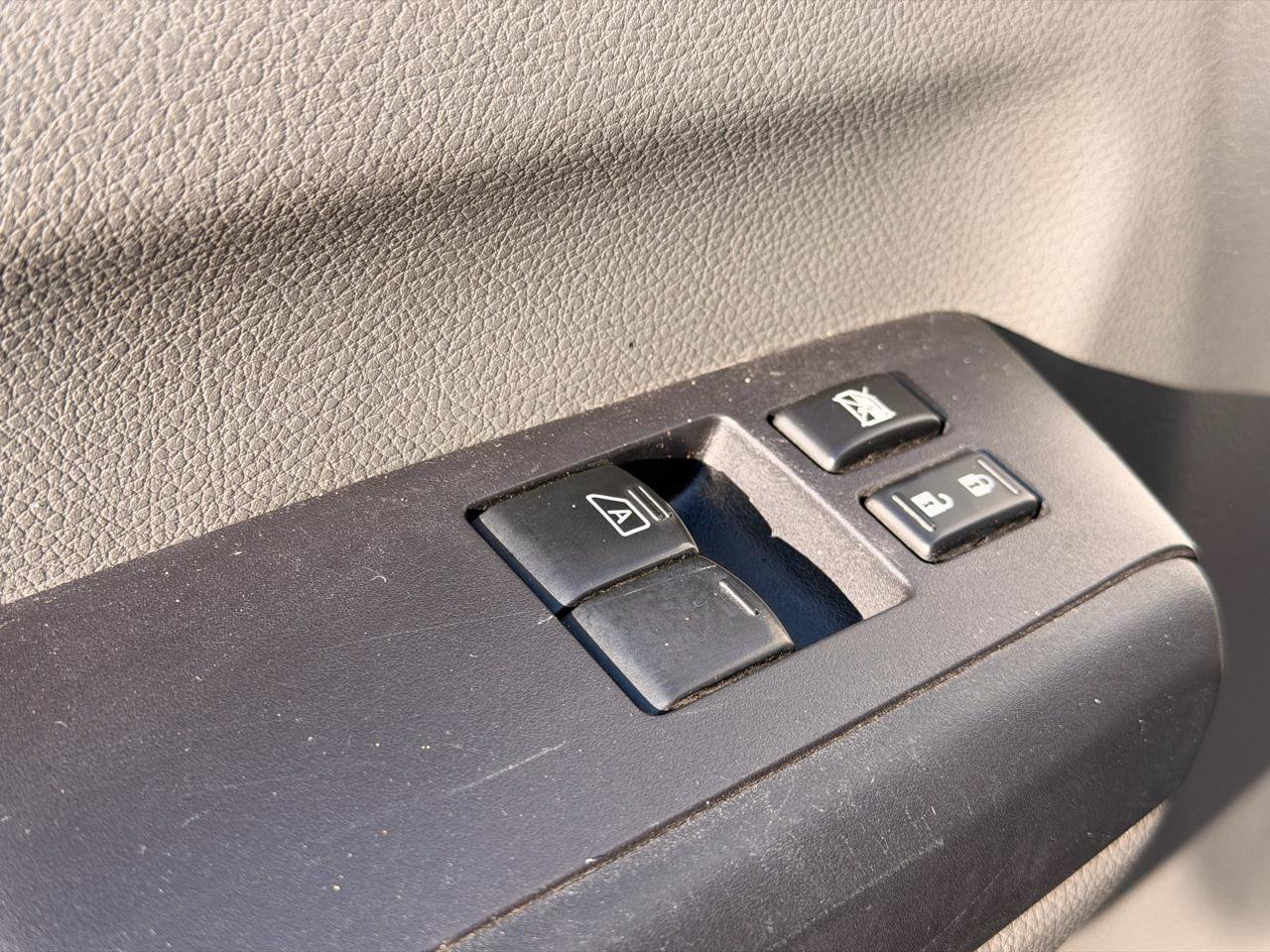 Used 2020 Nissan NV 3500 S RWD image 19