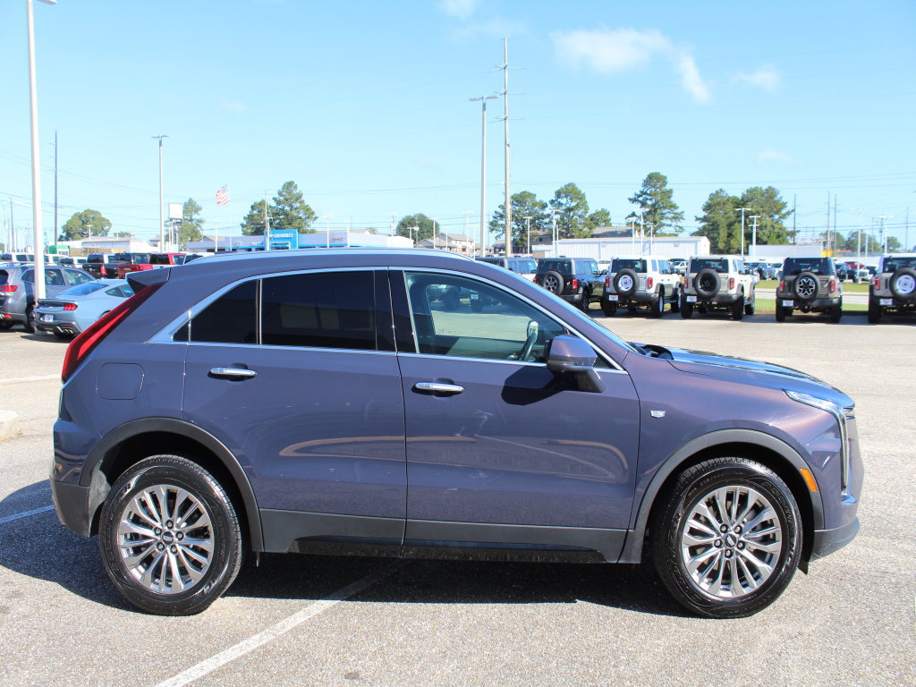 Used 2025 Cadillac XT4 Premium Luxury AWD/4WD image 6