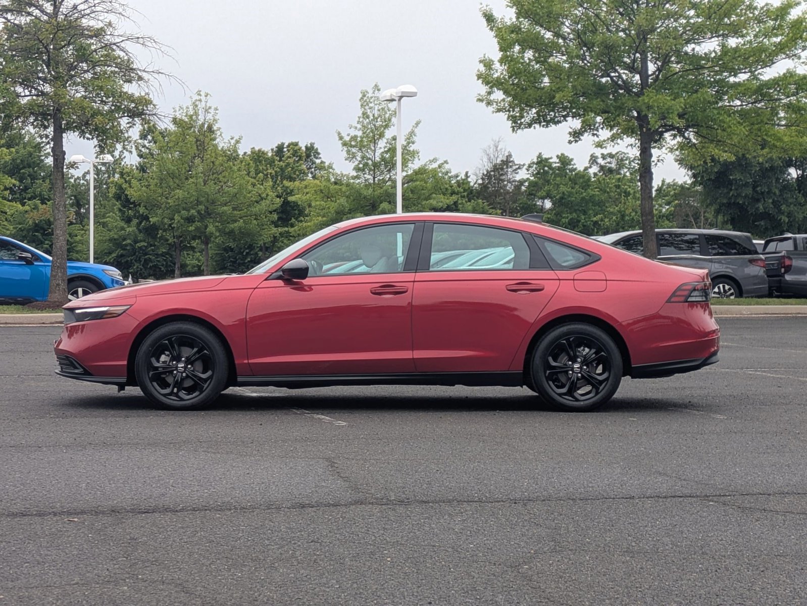 Used 2025 Honda Accord SE image 9