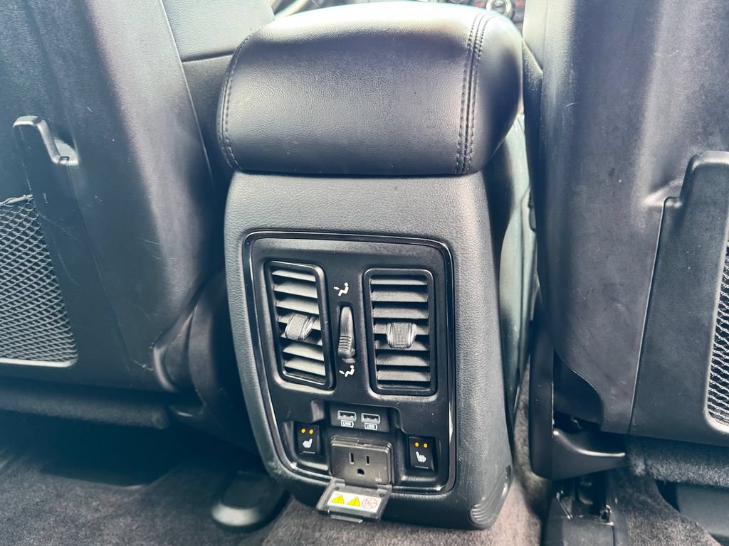 Used 2018 Jeep Grand Cherokee Limited AWD/4WD image 15