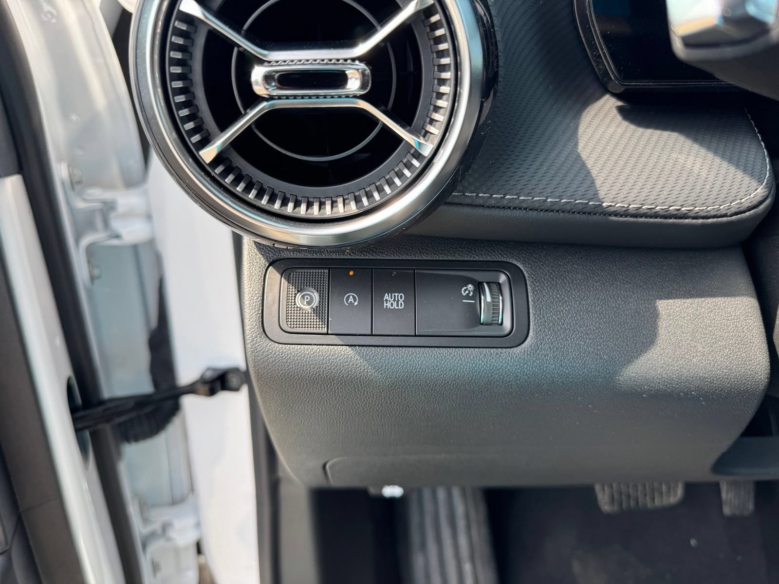 New 2027 Chevrolet Equinox LT FWD image 15