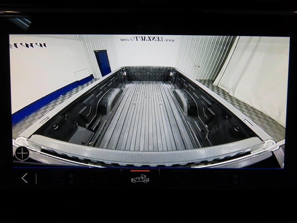 Used 2025 GMC Sierra 2500 AT4 w/ AT4 Premium Plus Package image 22