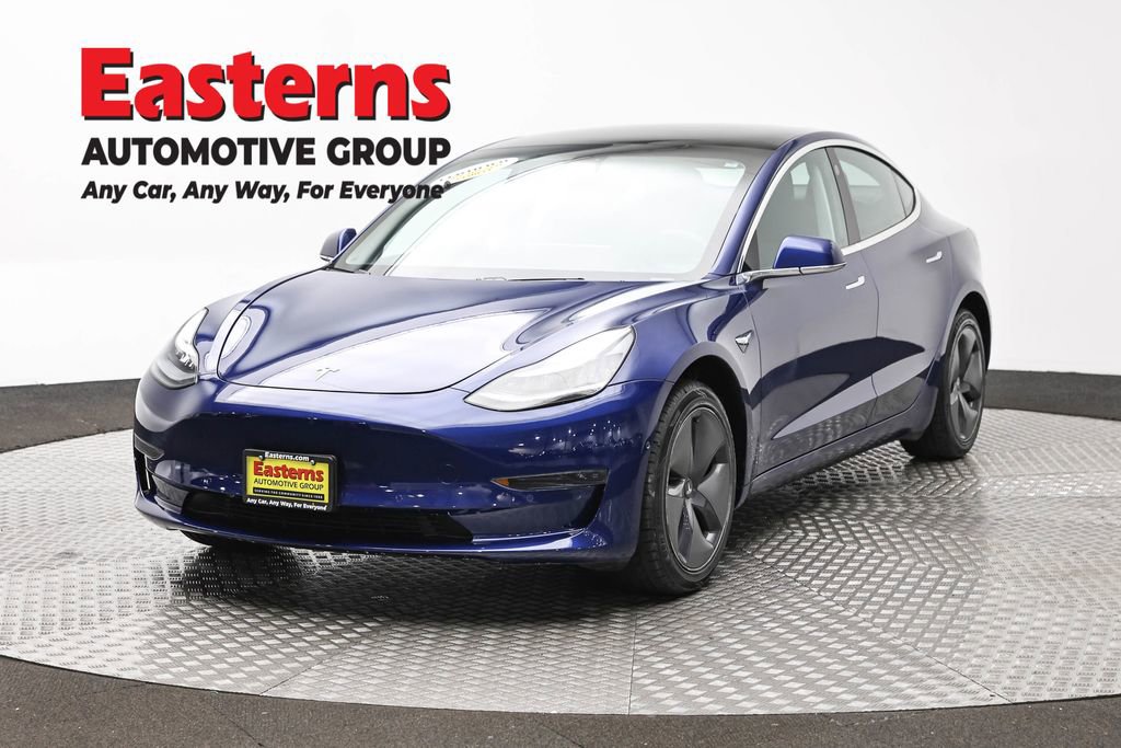 Used 2019 Tesla Model 3 Standard Range image 1