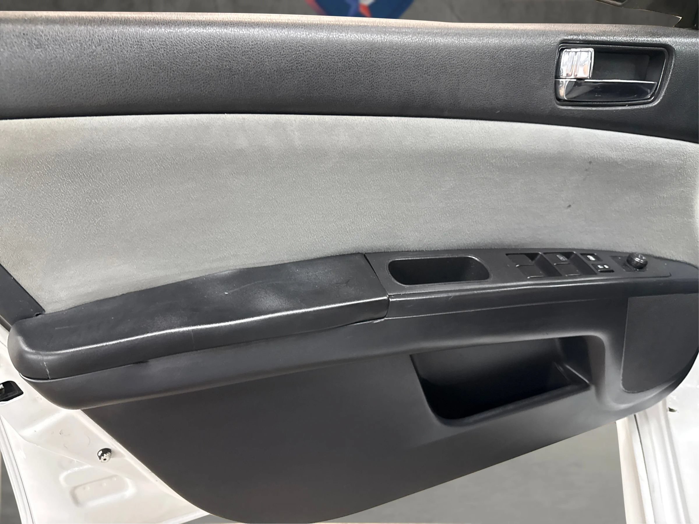 Used 2012 Nissan Sentra 2.0 SR w/ Special Edition Pkg FWD image 28