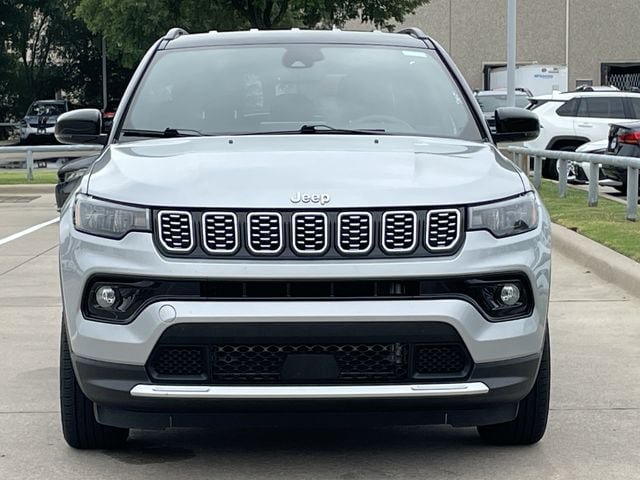 Used 2025 Jeep Compass Limited AWD/4WD image 8