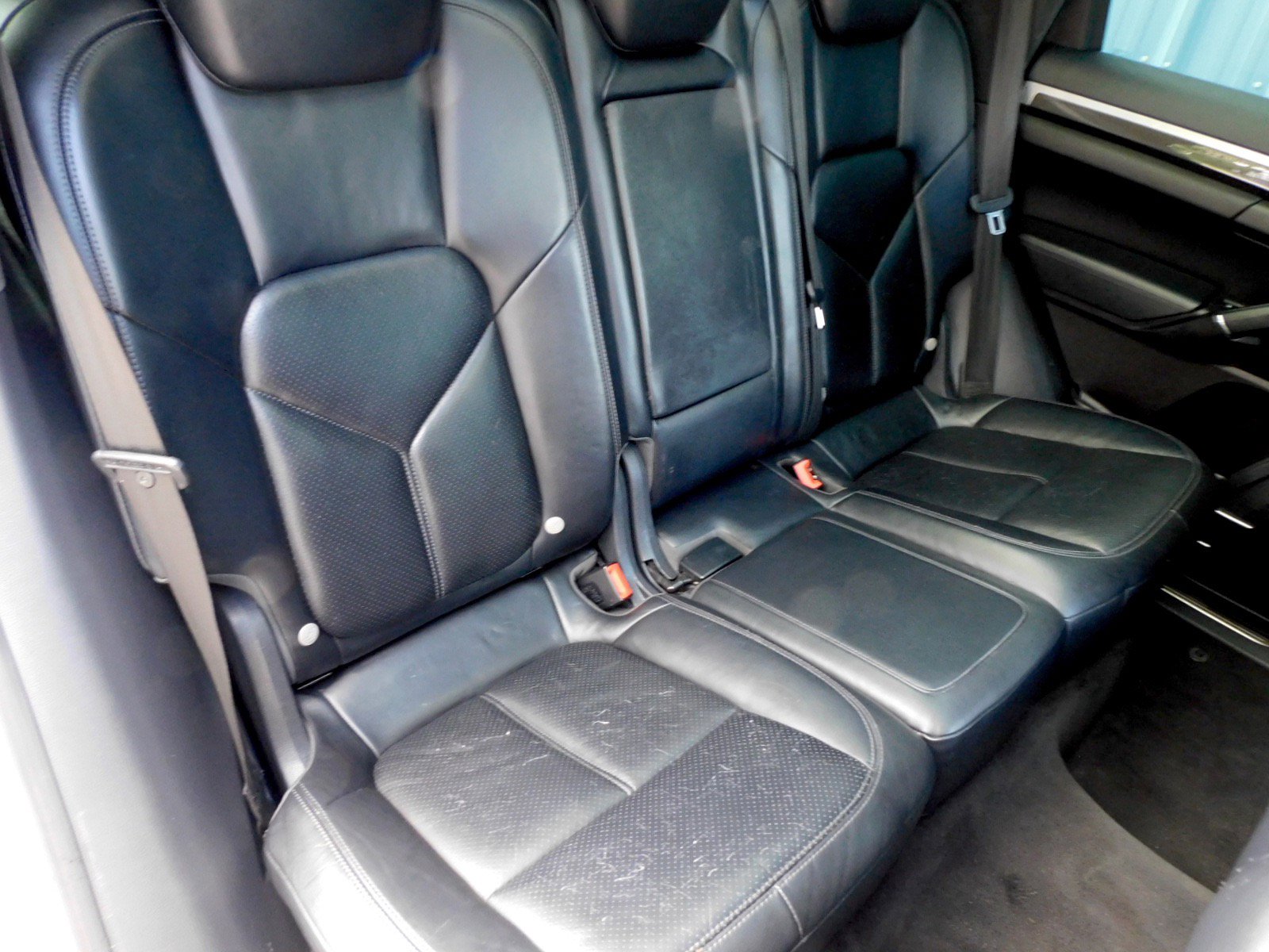 Used 2014 Porsche Cayenne GTS AWD/4WD image 17