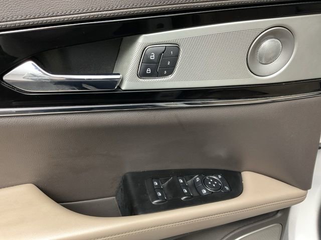 Used 2021 Lincoln Nautilus Reserve w/ Equipment Group 202A image 11