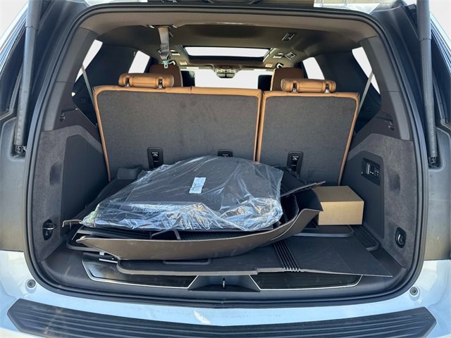 New 2026 Cadillac Escalade Luxury w/ LPO, Radiant Package image 7