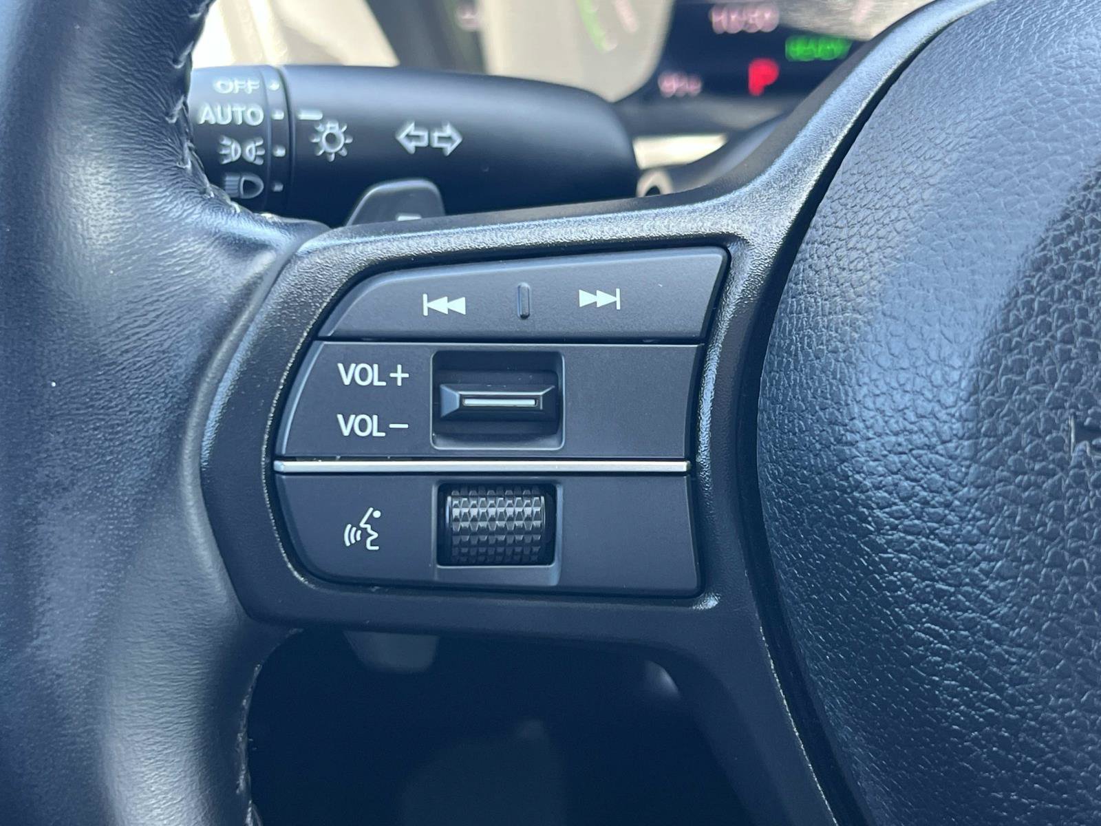 Used 2023 Honda Accord EX-L image 9