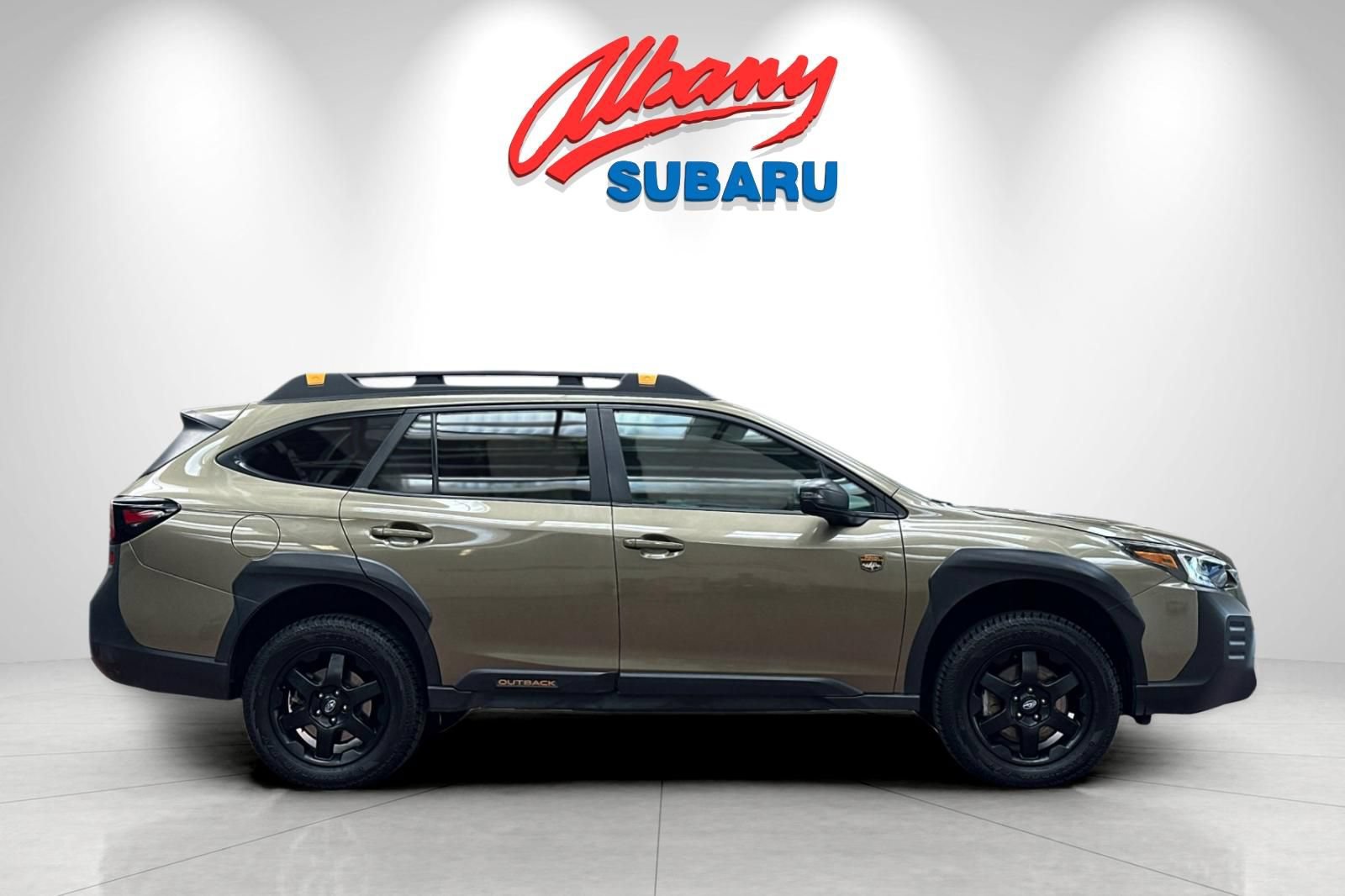 Used 2022 Subaru Outback Wilderness AWD/4WD image 3