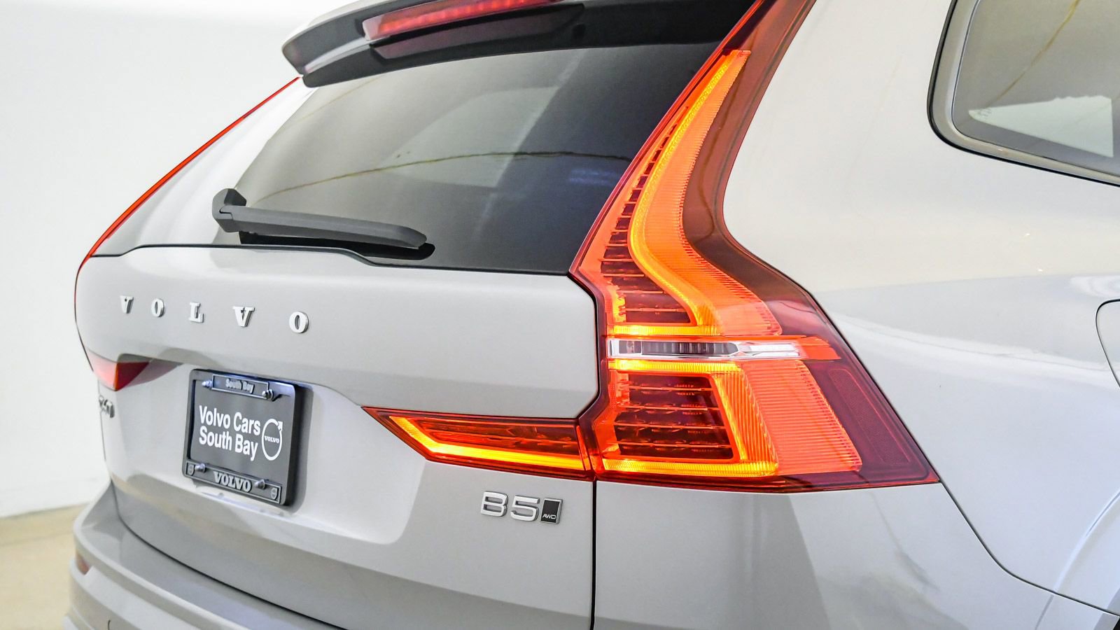 Certified 2025 Volvo XC60 B5 Plus image 12