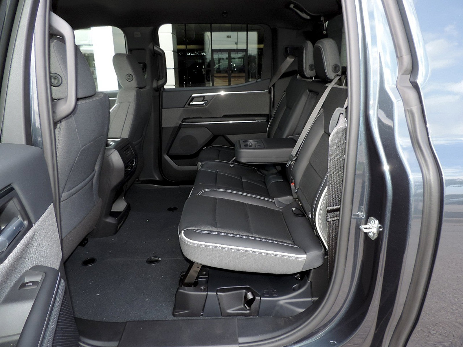 New 2026 GMC Sierra EV Elevation w/ Premium Package AWD/4WD image 17
