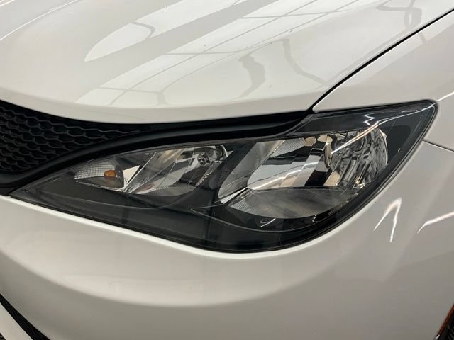 Used 2024 Chrysler Voyager LX FWD image 11