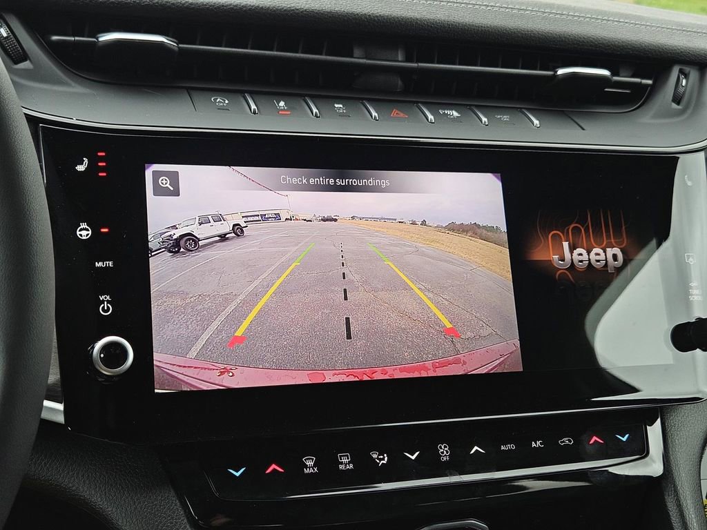 New 2026 Jeep Grand Cherokee Altitude image 18