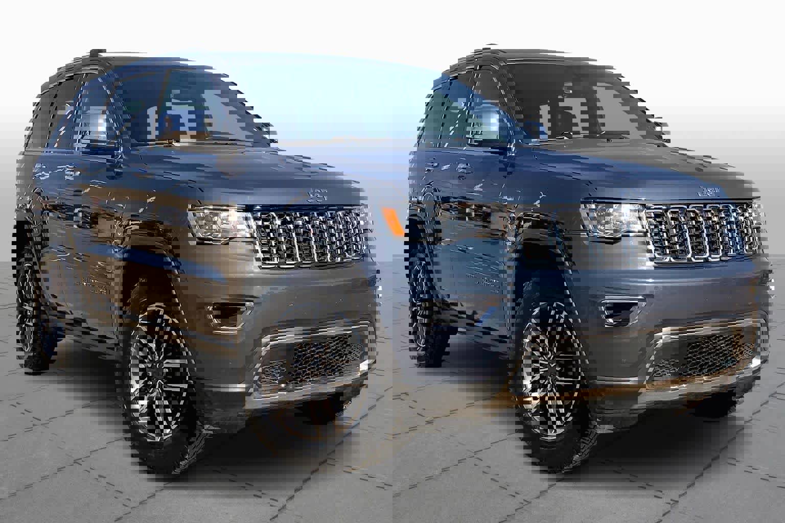 Used 2020 Jeep Grand Cherokee Limited image 3