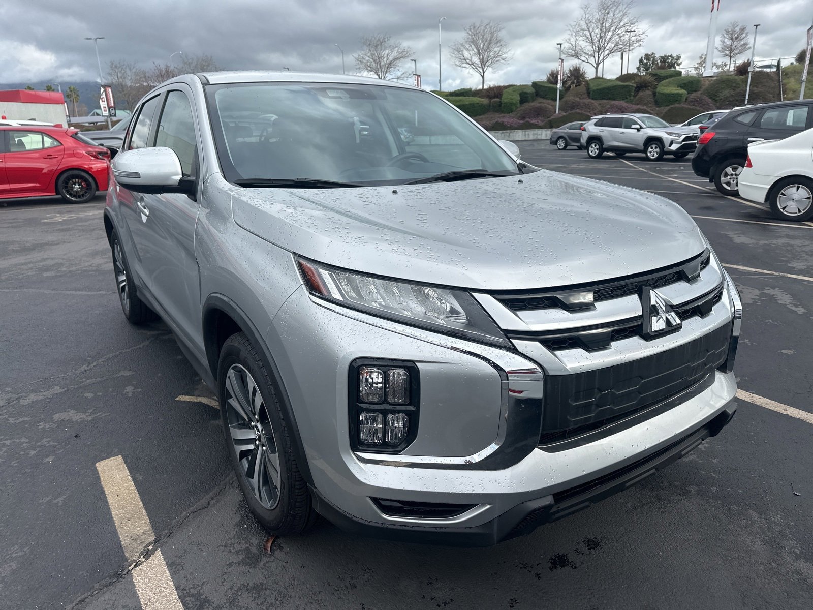 Used 2024 Mitsubishi Outlander Sport SE image 1