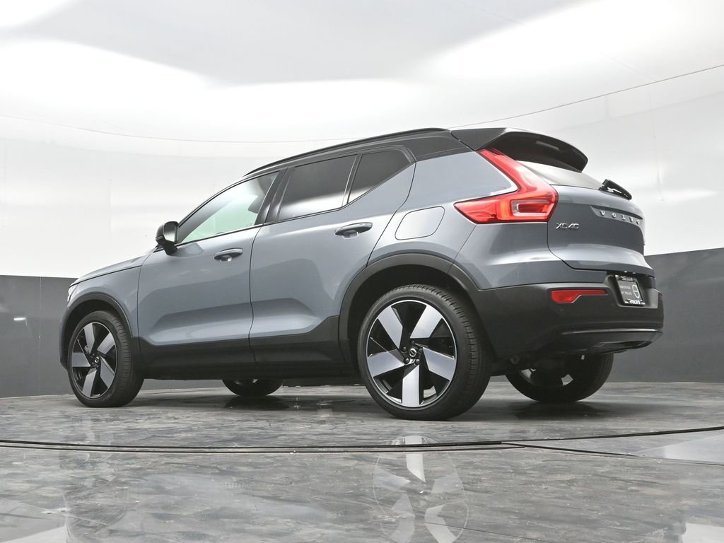 Used 2023 Volvo XC40 Recharge Plus image 31