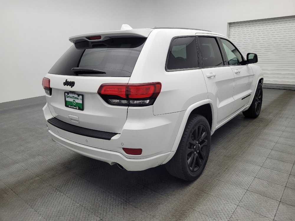 Used 2019 Jeep Grand Cherokee Altitude RWD image 9